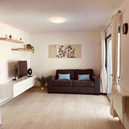 Apartment Luna -modern One Bedroom In Puerto Del Carmen Tias